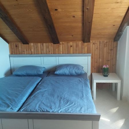 Family Apartments Tomy Punat Zewnętrze zdjęcie