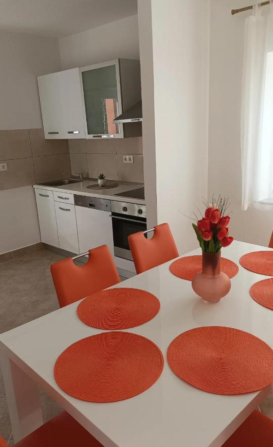 Family Apartments Tomy Punat Zewnętrze zdjęcie