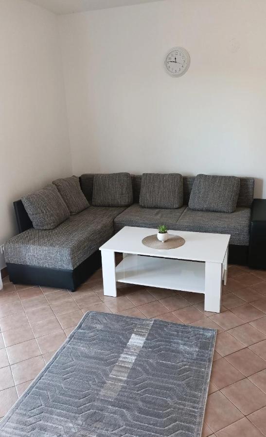 Family Apartments Tomy Punat Zewnętrze zdjęcie