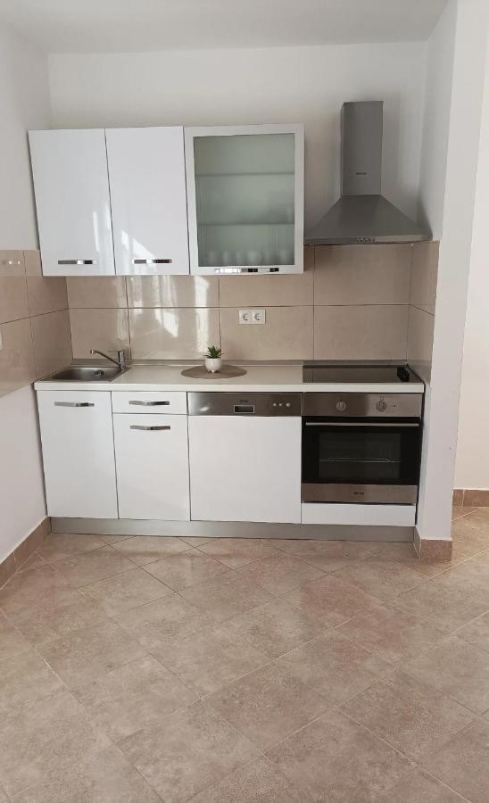 Family Apartments Tomy Punat Zewnętrze zdjęcie