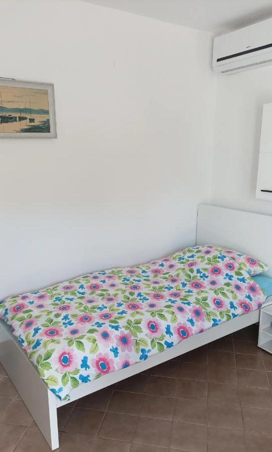 Family Apartments Tomy Punat Zewnętrze zdjęcie