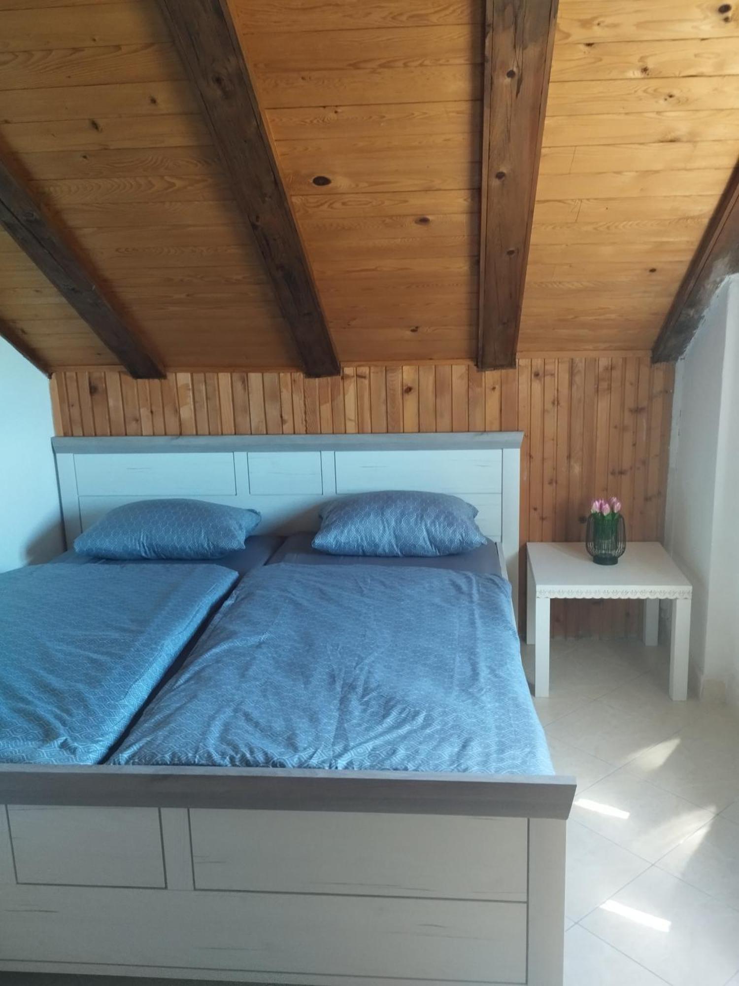 Family Apartments Tomy Punat Zewnętrze zdjęcie